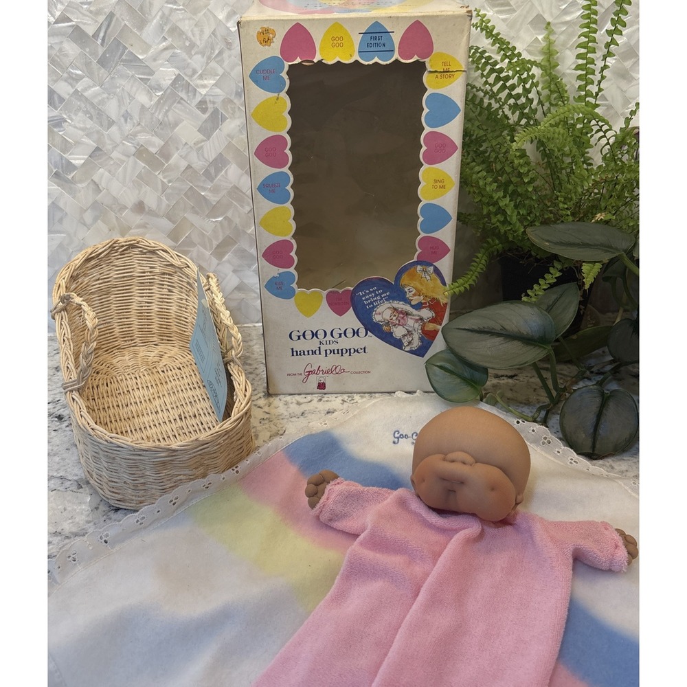 Vintage Goo Goo Kids‎ Hand Puppet  Baby Doll Gabriella Crib Basket Blanket Boxed